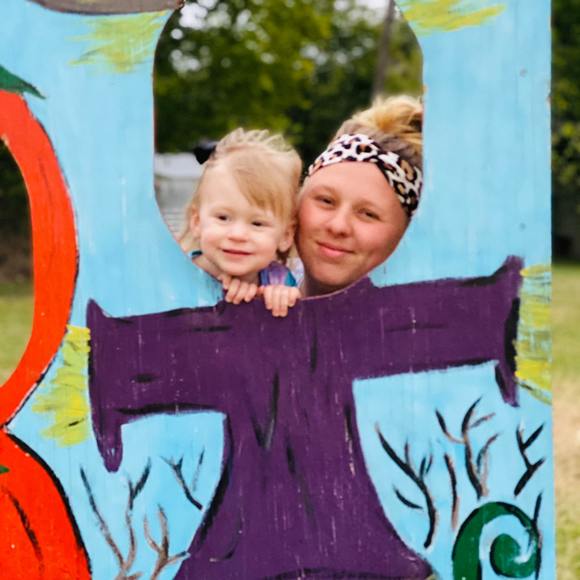 Meet your Posher, Amber - Picture 1 of 1